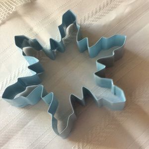 Snowflake cookie cutter